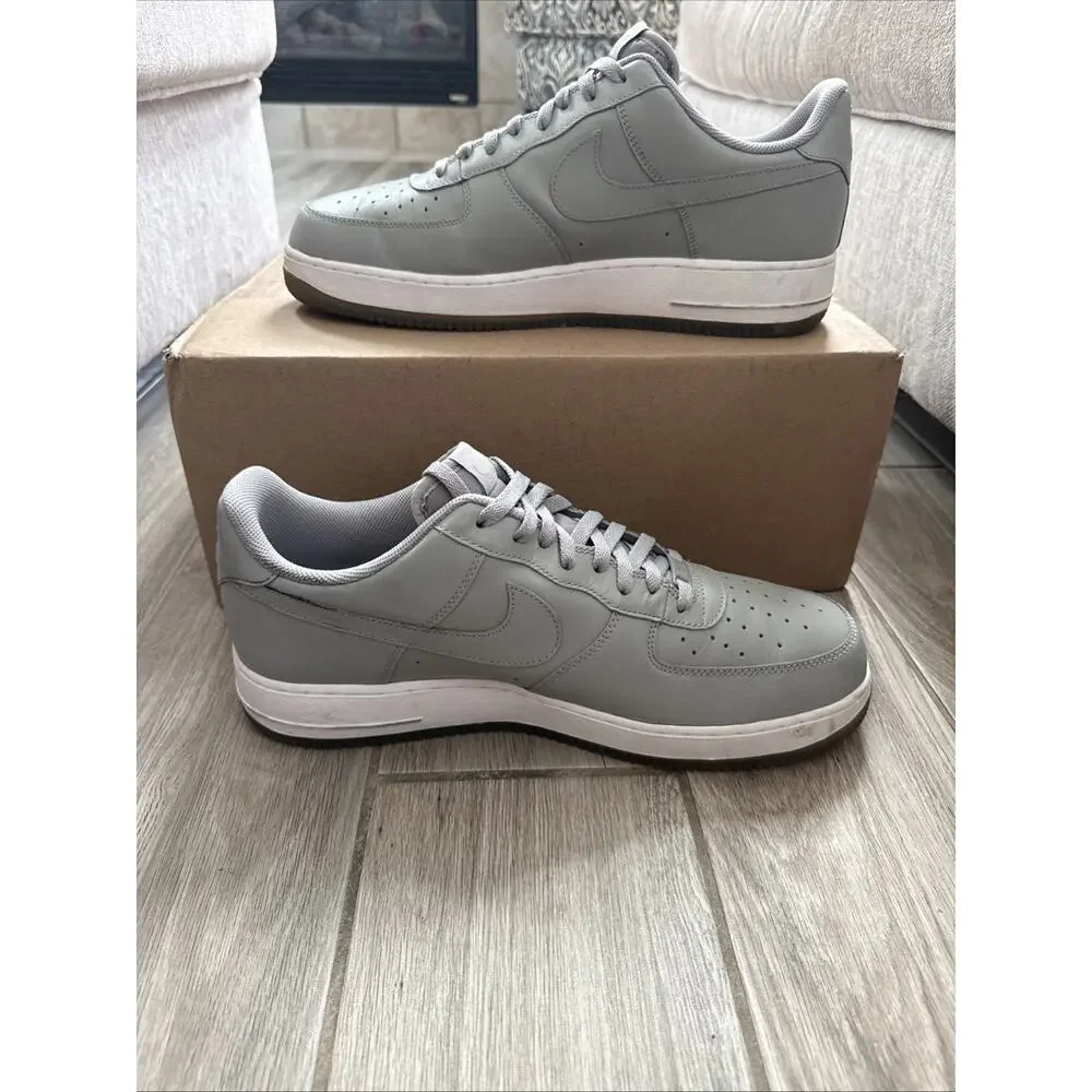 Nike step out